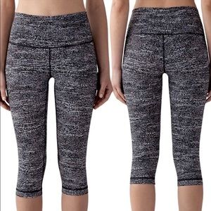 Lululemon cropped leggings